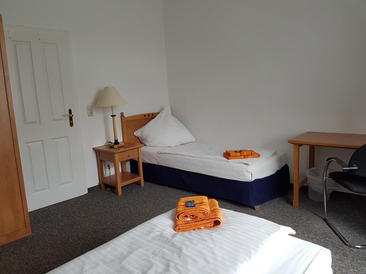 Wohnen Auf Zeit Nahe Leipziger Messe Hostel ภายนอก รูปภาพ